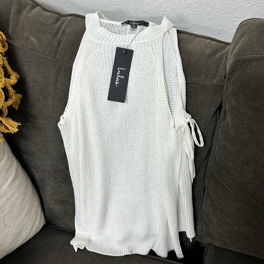 Lulu’s shirt side open white